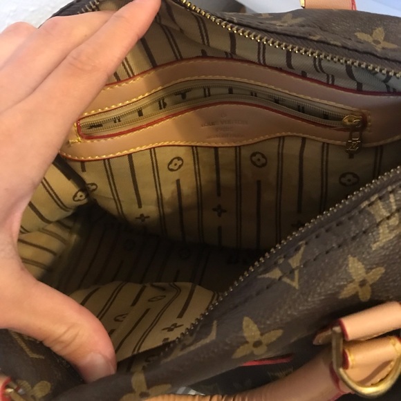 LV bag - Picture 3 of 3